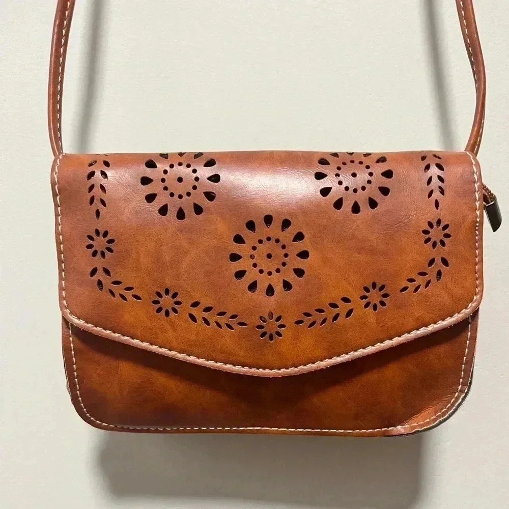 Small crossbody purse. New without tags.